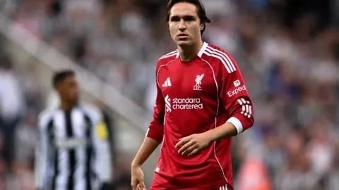 比尔半场高效输出：11分7助攻，三分球五投三中